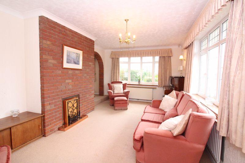 Sandhurst Grove, Stourbridge DY8 3 bed detached bungalow for sale £330,000