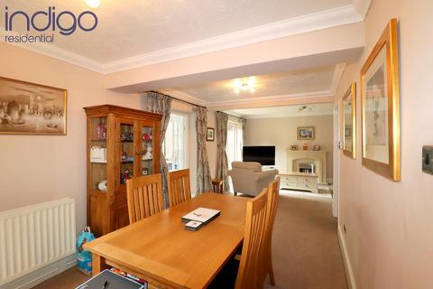 25 Lippitts Hill, Luton, LU2 7YN