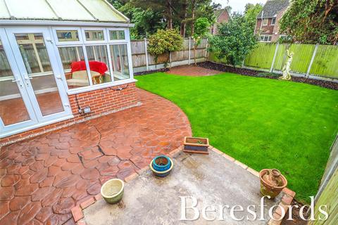 23 Poplar Close, South Ockendon, RM15 6TU