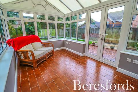 23 Poplar Close, South Ockendon, RM15 6TU