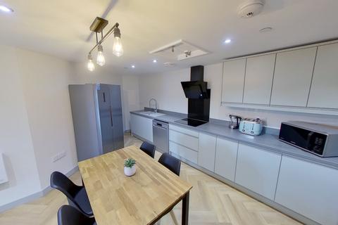 5 bedroom flat to rent, Halifax Place, City Centre, Nottingham
