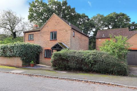 4 bedroom detached house for sale, Linceslade Grove, Loughton, Milton Keynes, Buckinghamshire, MK5