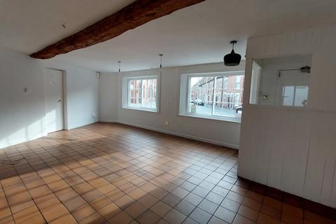 Retail property (high street) to rent - 7 Severn Street, Worcester, Worcestershire, WR1 2ND