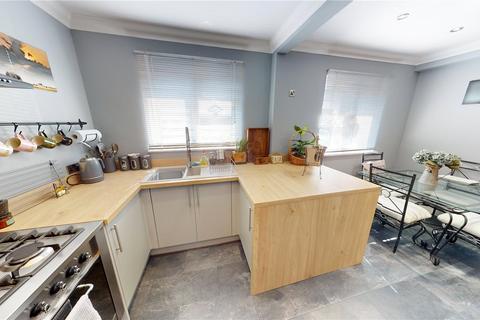 58 Gideons Way, Stanford-le-hope, SS17 8ED