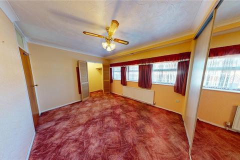 42 Usk Road, Aveley, South Ockendon, RM15 4PB