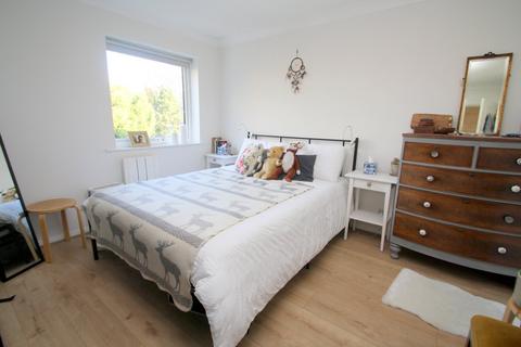 1 bedroom apartment for sale, Brackley House, STAINES-UPON-THAMES, TW18