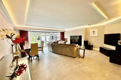 116 Bramble Road, Daws Heath, Benfleet, SS7 2UR