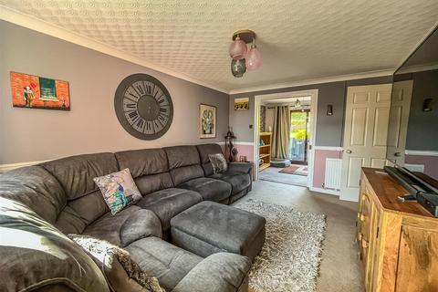 3 bedroom detached house for sale - Kier Hardie Crescent, Newport
