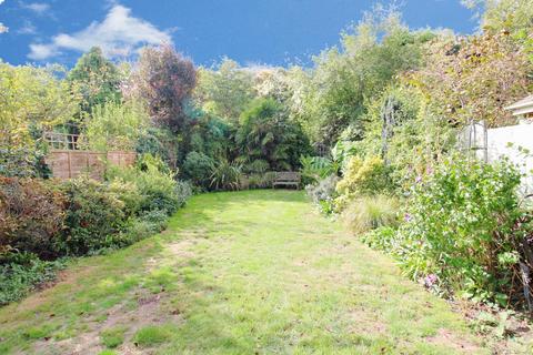 18 Park Crescent Road, Erith, DA8 3DX