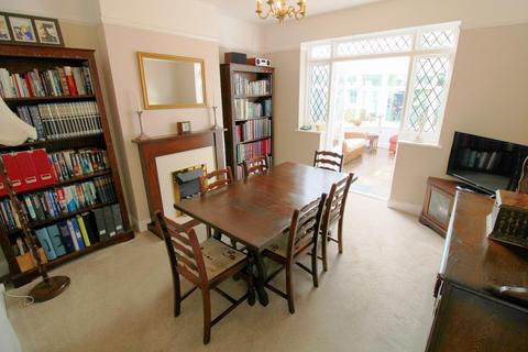 18 Park Crescent Road, Erith, DA8 3DX