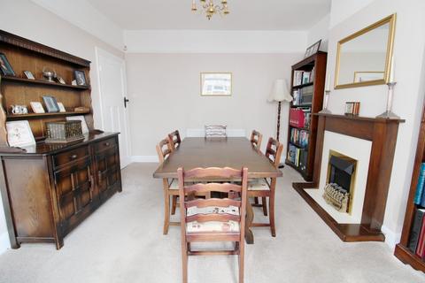 18 Park Crescent Road, Erith, DA8 3DX