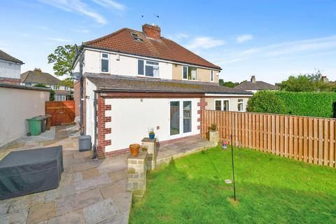 55 Fieldhead Road, Guiseley, Leeds, LS20 8DU