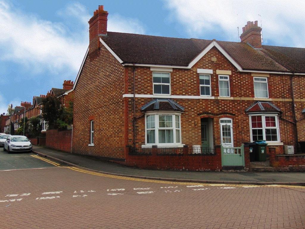 Burford Road, Evesham 2 bed end of terrace house £825 pcm (£190 pw)