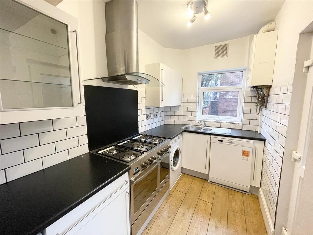 Bickerton Road, Hillsborough, Sheffield 3 bed terraced house £895 pcm