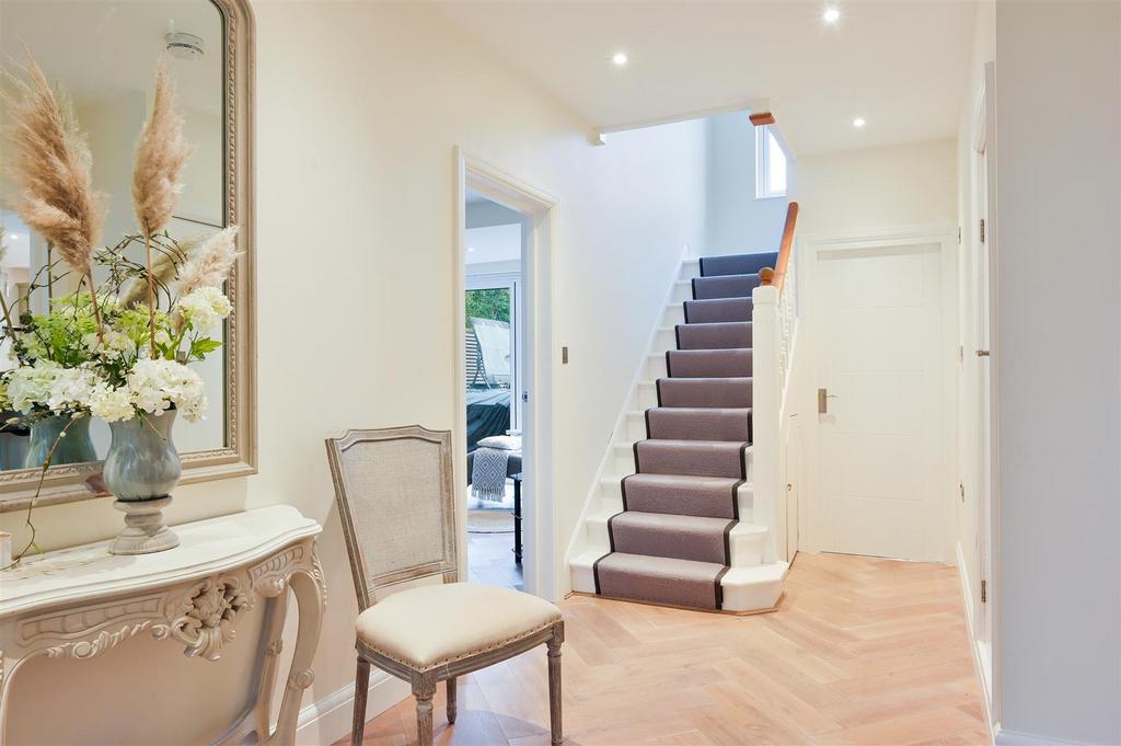 Sandy Lane, Cheam, South Cheam 6 bed house for sale £1,750,000