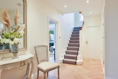 150 Sandy Lane, Cheam, Sutton, SM2 7ES