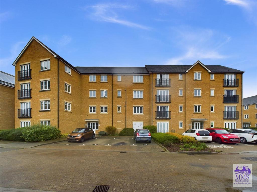 Whitehead Drive, Strood 1 bed flat £160,000