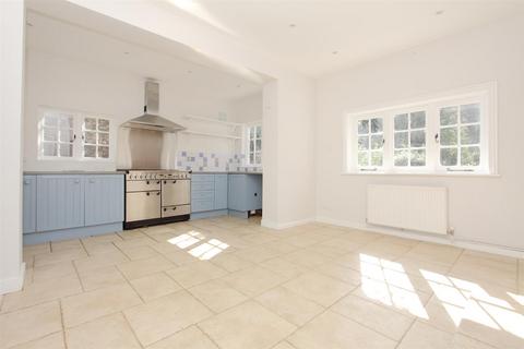 4 bedroom detached house for sale, Winton Hill, Stockbridge