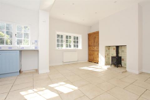 4 bedroom detached house for sale, Winton Hill, Stockbridge