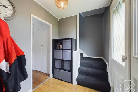 6 Alderton Place, Leeds, LS17 5LL
