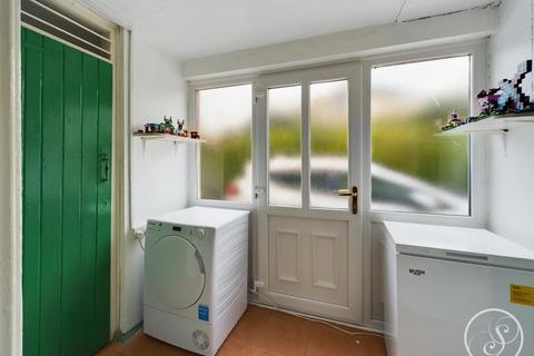 6 Alderton Place, Leeds, LS17 5LL