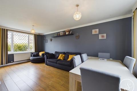 6 Alderton Place, Leeds, LS17 5LL
