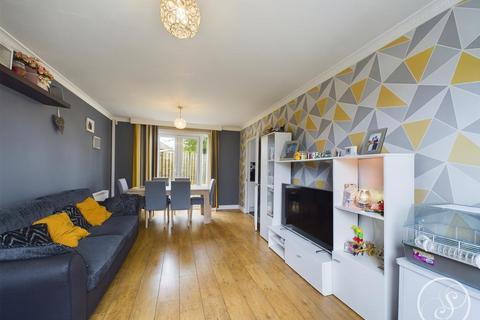 6 Alderton Place, Leeds, LS17 5LL