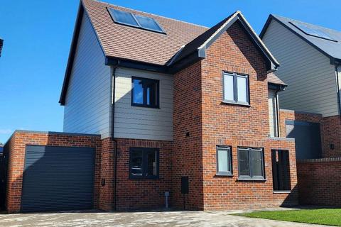 4 bedroom detached house for sale, Scarborough Drive, Minster On Sea, Sheerness