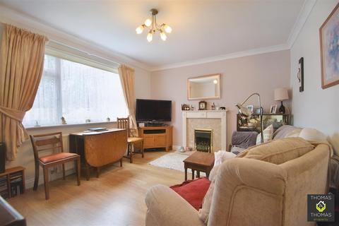 2 bedroom maisonette for sale - Orchard Close, Longford