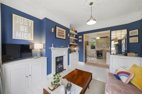 1 bedroom maisonette for sale, Churchill Road, Willesden Green