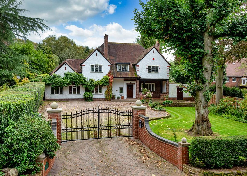 Hillside, 3 Tinacre Hill, Wightwick 4 bed detached house for sale £