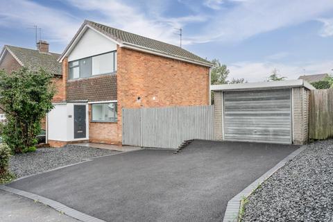 3 bedroom detached house for sale, St. Andrews Close, The Straits