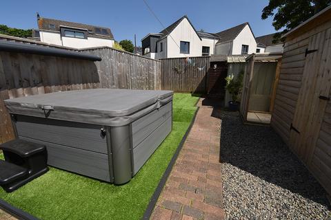 9 Burns Avenue, Exeter, EX2 6BX