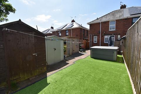 9 Burns Avenue, Exeter, EX2 6BX