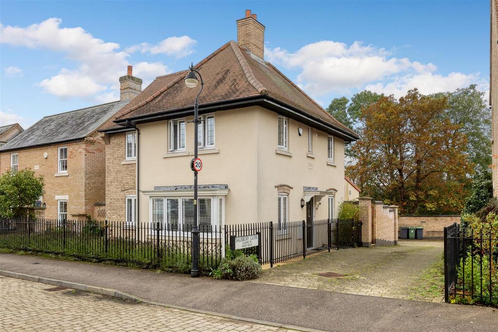 Salisbury Close, Fairfield, SG5 4FL 4 bed detached house for sale £
