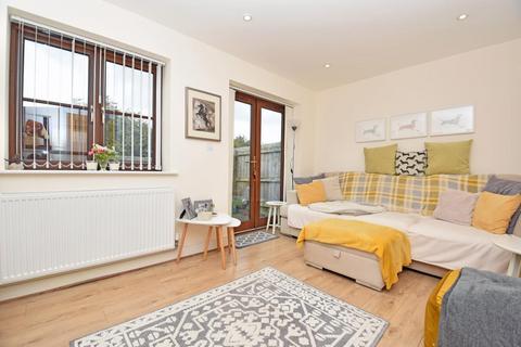 2 bedroom end of terrace house for sale, Padbrook Mews, Cullompton, EX15