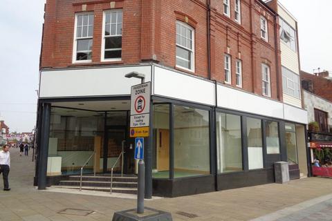 Retail property (high street) to rent, Skinnergate, Darlington