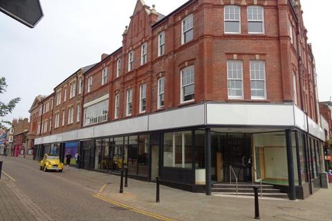 Retail property (high street) to rent, Skinnergate, Darlington