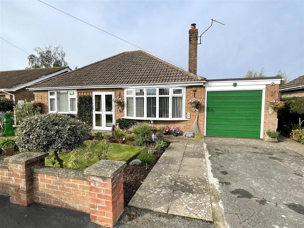 Highfield Road, Donington, Spalding 2 bed detached bungalow for sale