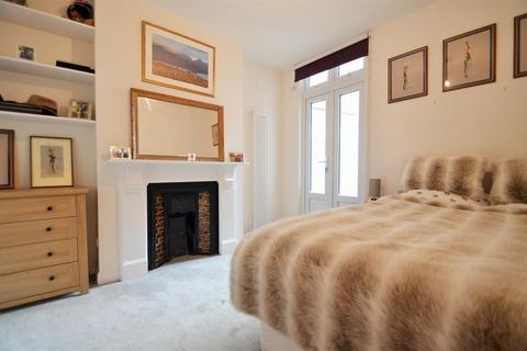Ground Floor Flat, 12 Shalimar Road, London, W3 9JD