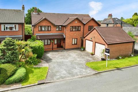 4 bedroom detached house for sale, Back Lane, Hilton, Derby