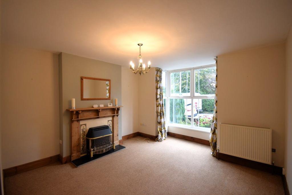 Park Ave, Bideford 1 bed flat £695 pcm (£160 pw)