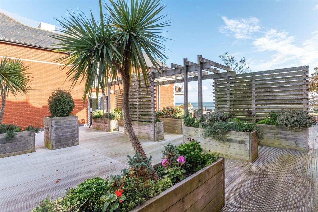 Communal Roof Terrace