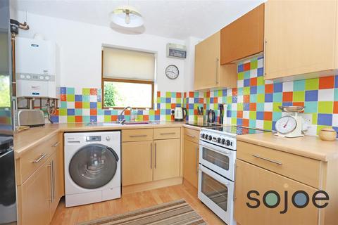 2 bedroom end of terrace house to rent, Celandine Close, Carlton Colville, NR33