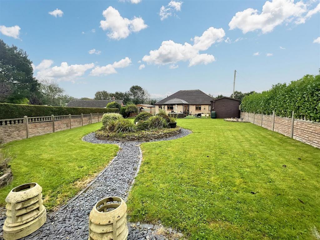 Bolahaul Road, Cwmffrwd, Carmarthen 4 bed detached bungalow for sale