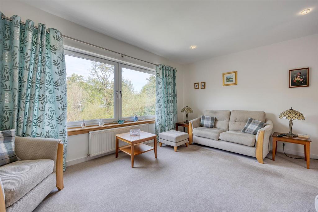 Watermill Avenue, Lenzie, Glasgow 4 bed detached house for sale £330,000