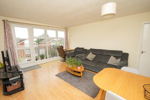 17, Dulverton Court Bideford Green, Leighton Buzzard, LU7 2UG