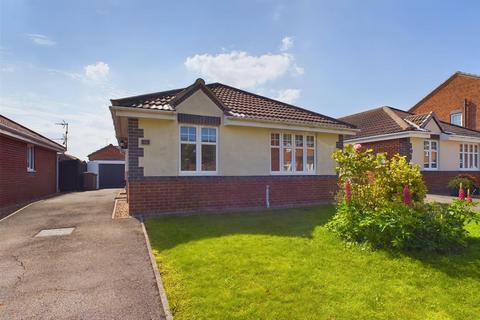 3 bedroom detached bungalow for sale, Longleat Avenue, Bridlington