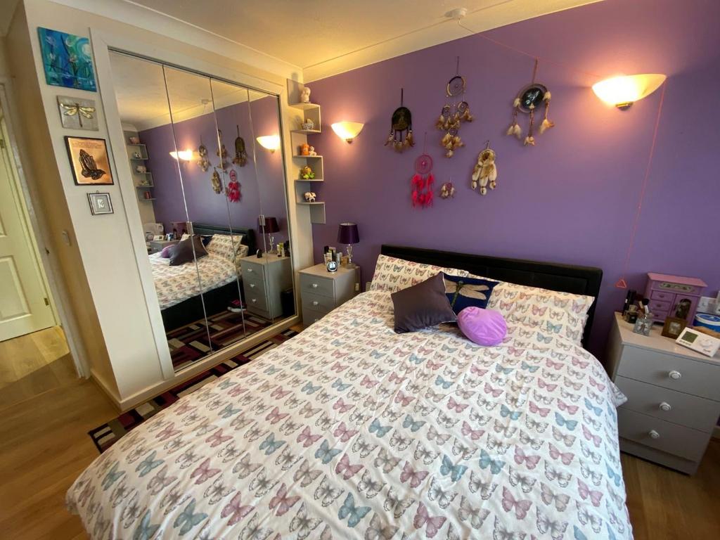 Bedroom One.jpg