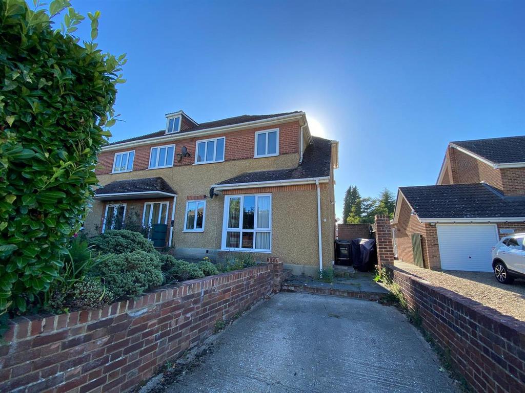 New Road, Meopham, Kent 2 bed property £1,200 pcm (£277 pw)